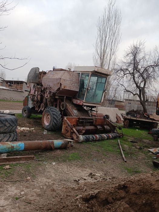 Комбайн нива ва енисей сотилади 55 млн дан  иккаласиям юради