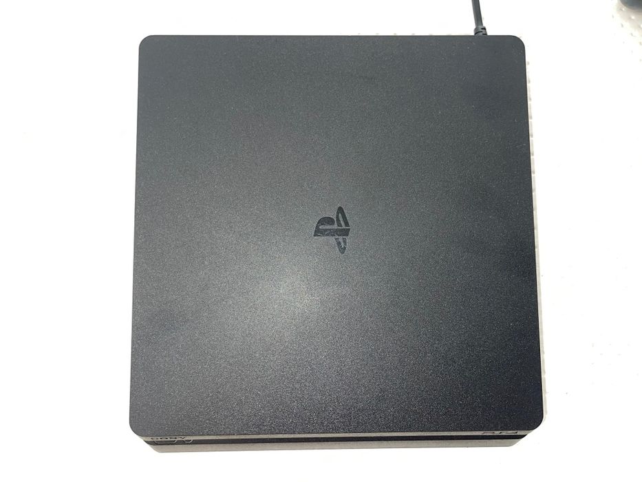 Playstation 4 Slim