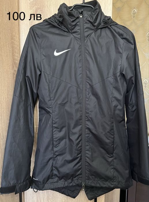 Nike дамско яке (пролет-есен)