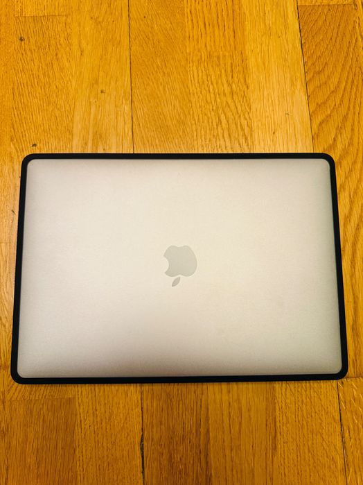 MacBook Pro 13" (2020)