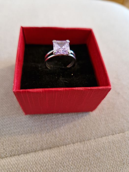 Inel argint cu piatra mov