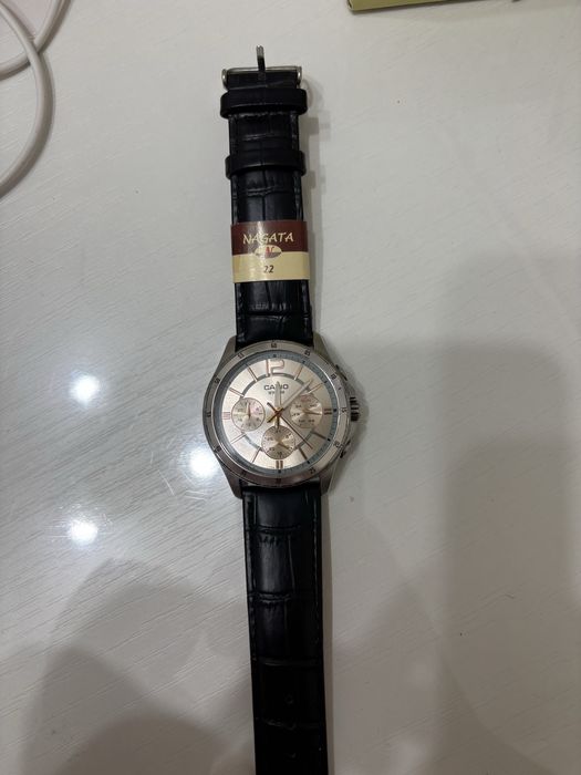 Продам часы касио!