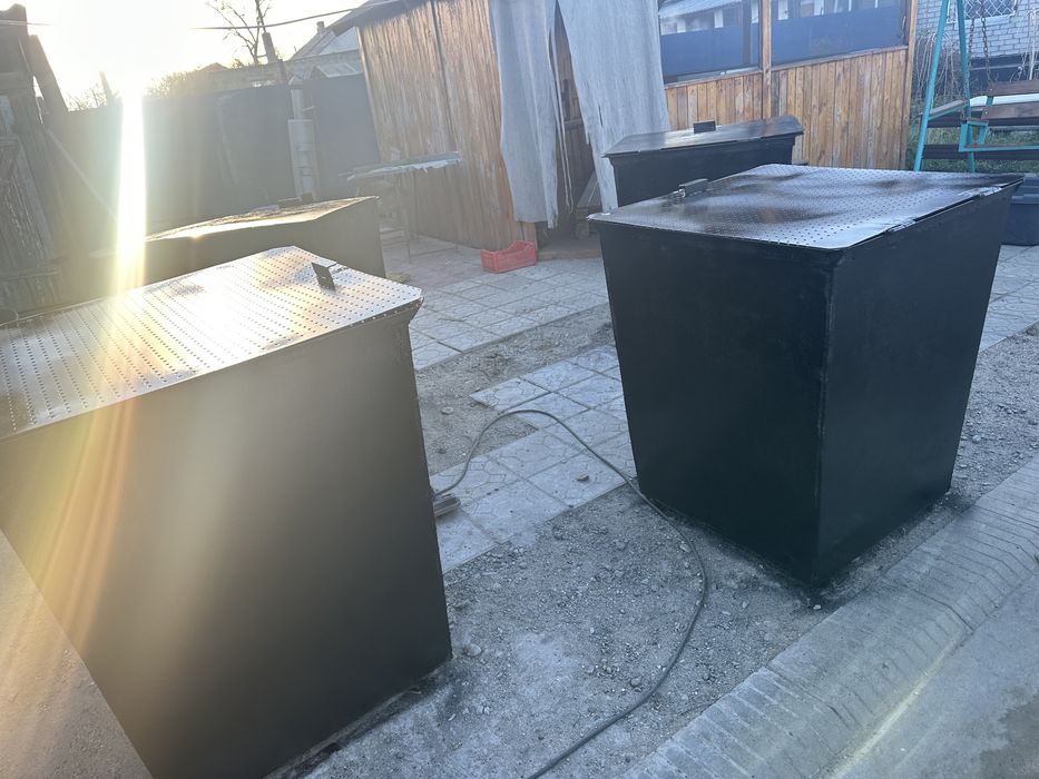 Продам мусорный бак