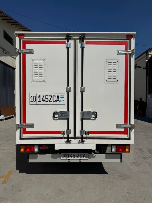 Isuzi NMR77H comfort