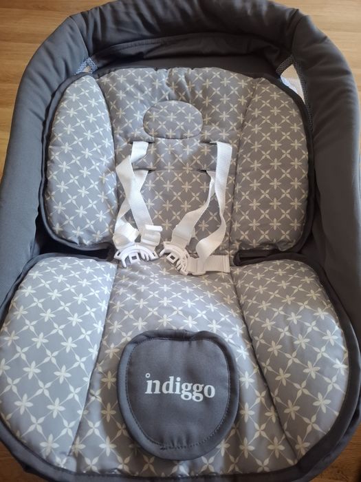 Leagan si Balansoar Electric 3D Motion BabyHug™ cu Telecomanda si Functie Bluetooth, Panou Digital Easy Touch, 5 Moduri/5 Viteze, Spatar Reglabil