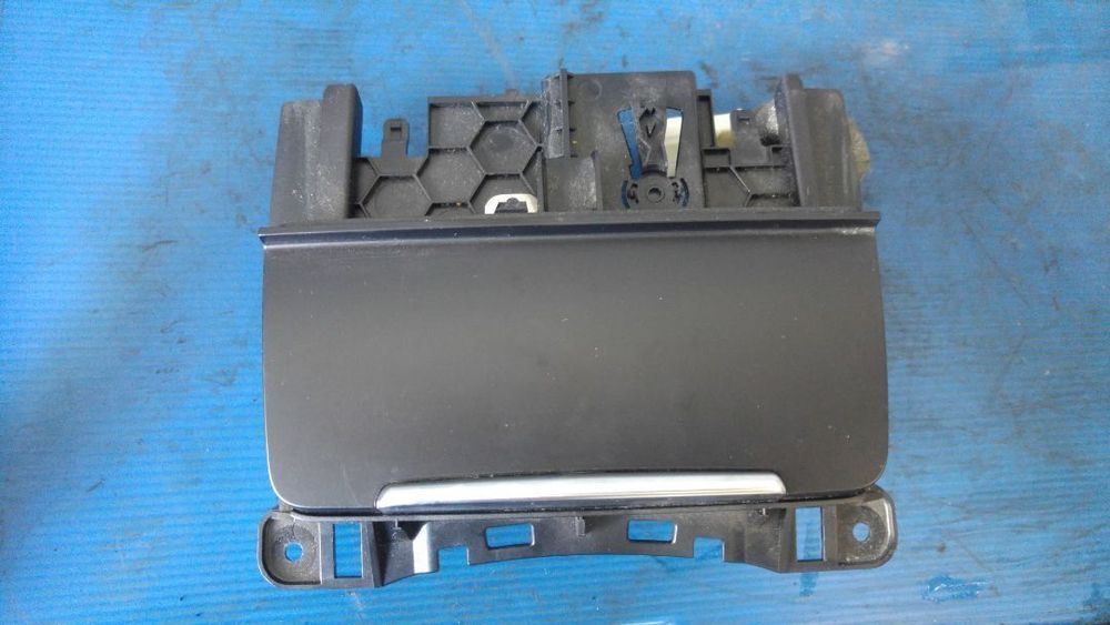 crumiera audi a4 b8 8k0857951c
