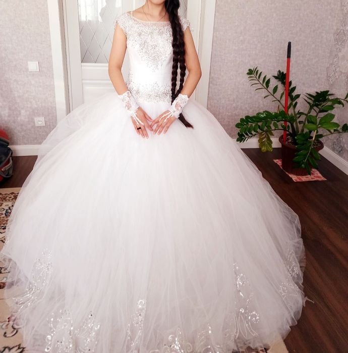 Продам очень красивое свадебное платье