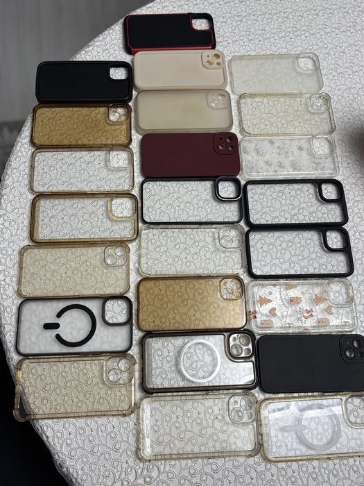 Vând Iphone 13 red edition.