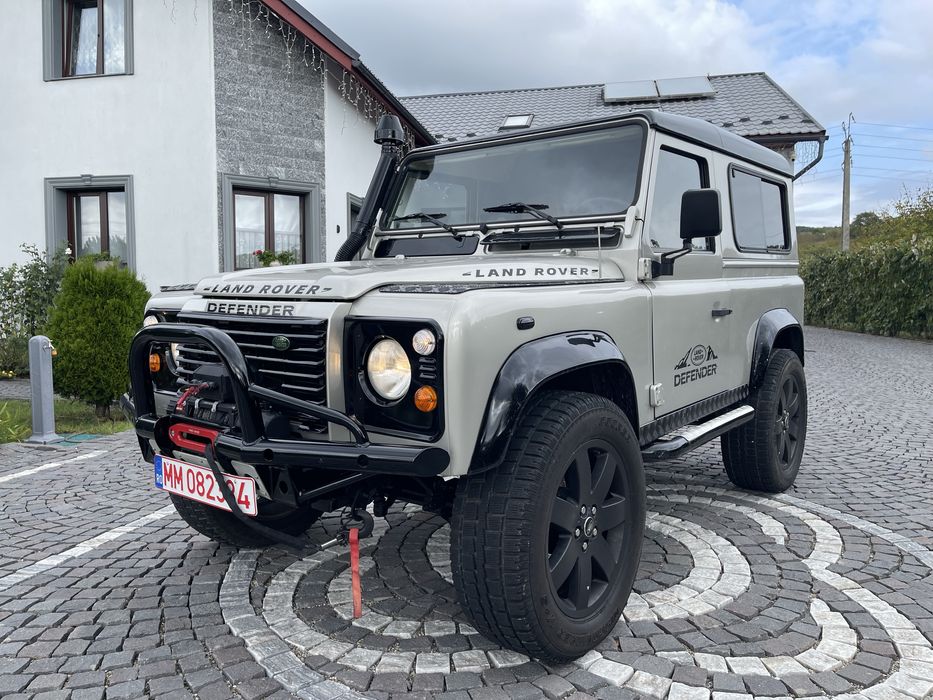 Land Rover Defender