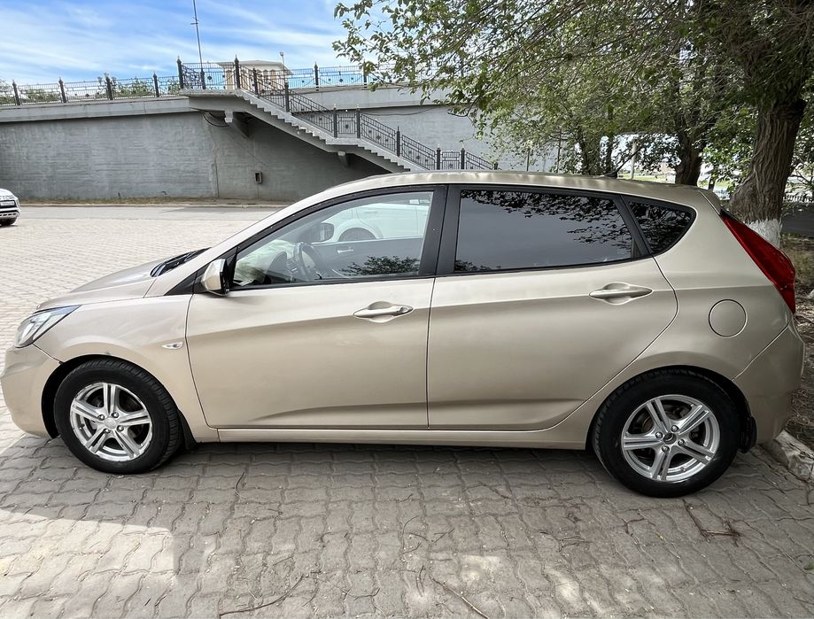 Hyundai accent 2013