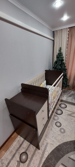 Продам детскую кроватку