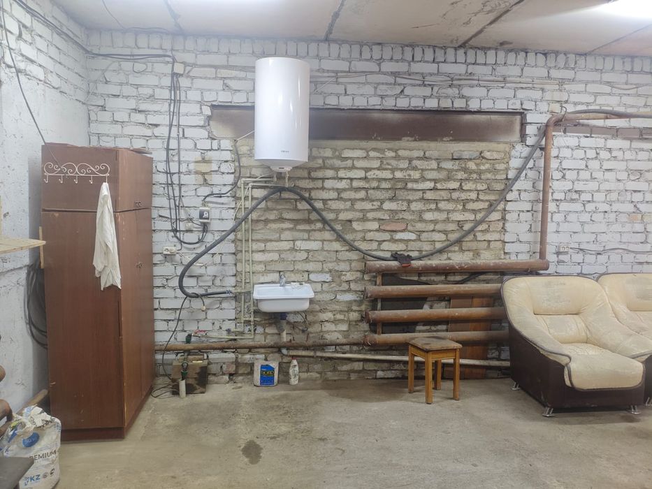 Продам бокс 70кв.м