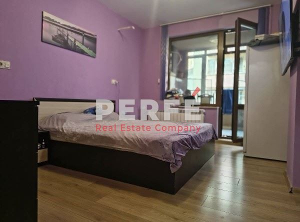 Продава се Тристаен апартамент в Бургас, Братя Миладинови - 100 кв.м за 2550 €/кв.м - Снимка #2