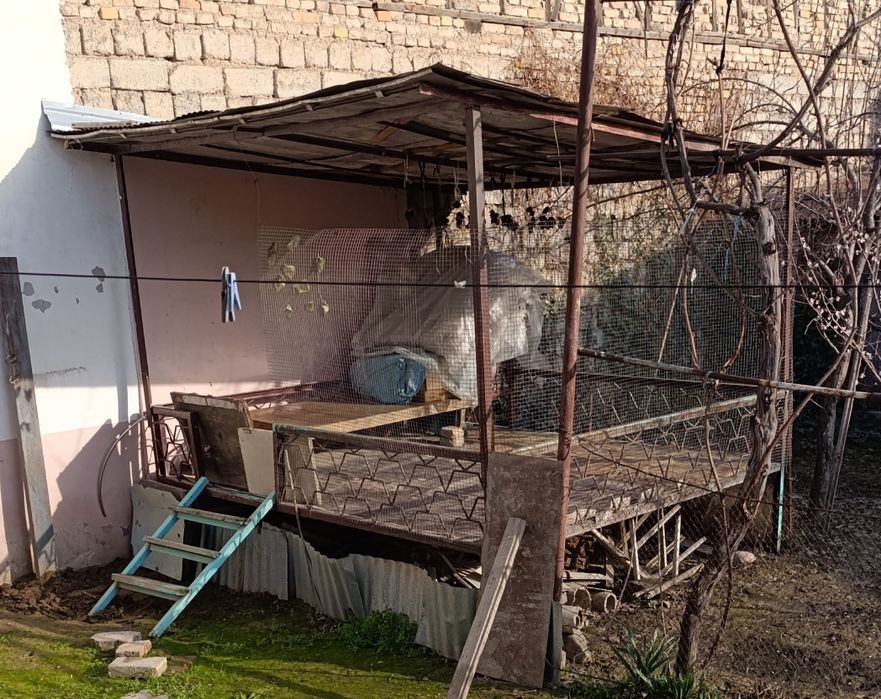 Продается топчан металлический с навесом