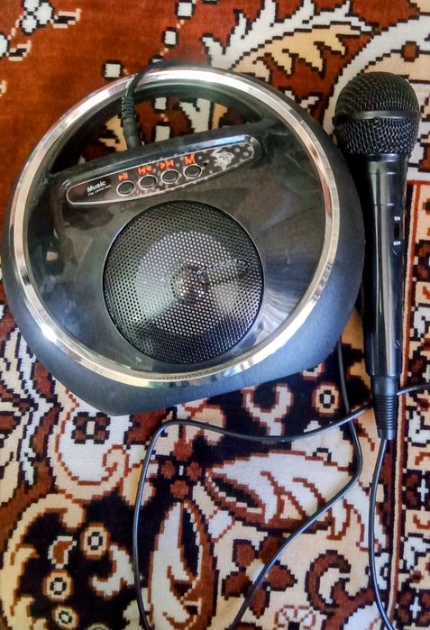 Колонка в отличном состояний