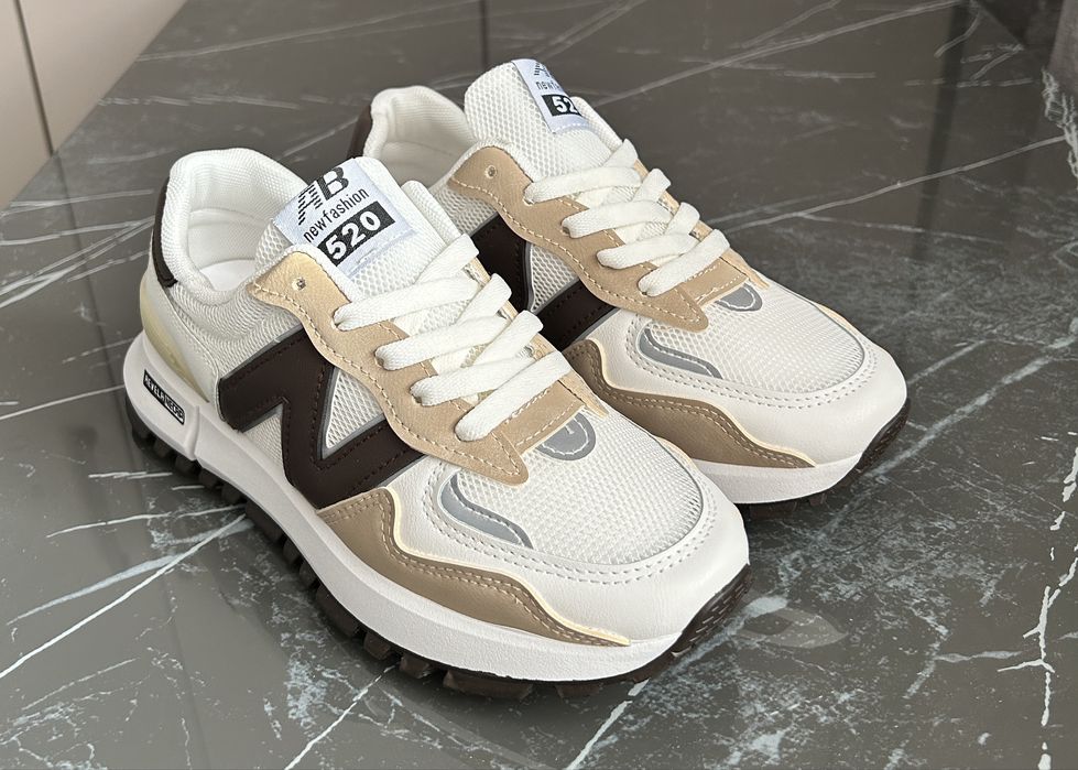 Кроссовки новые.