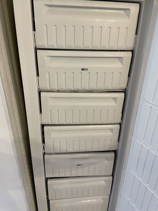 Продам Морозильник