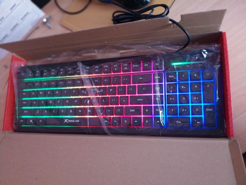 Tastatura  PC. noua iluminata