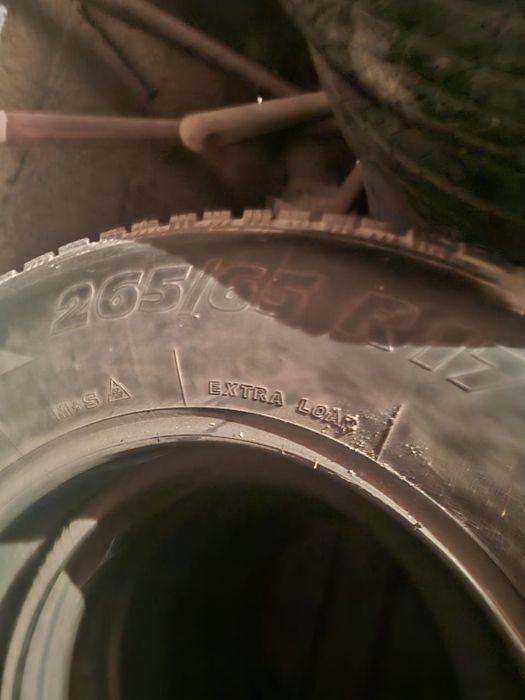 Продается шины на прадо