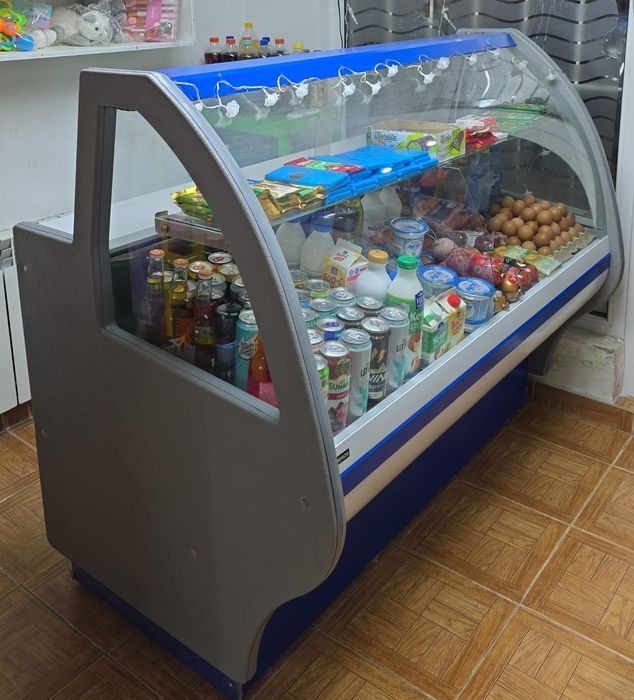 Продаётся витрины холодильник