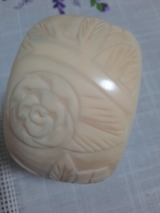 Bijuterii personale din pietre semipretioare