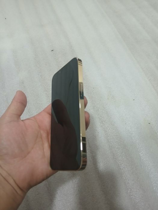 Iphone 13 pro icloud ga tushgan tiniq telefon gold zapchastga sotiladi