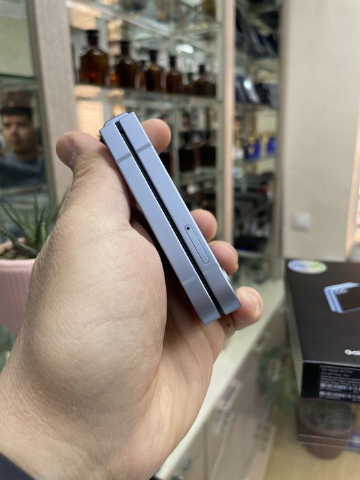 Samsung Galaxy z flip 6 12/512Gb