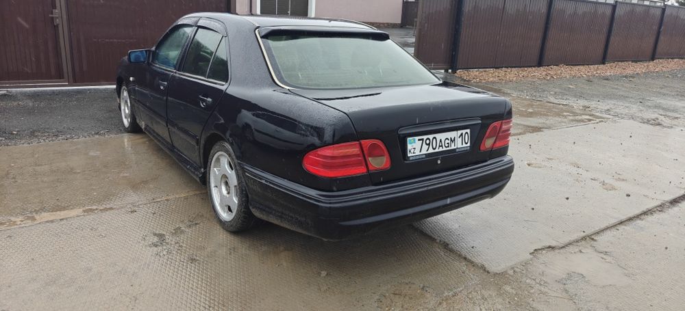 Мерседес-benc w210