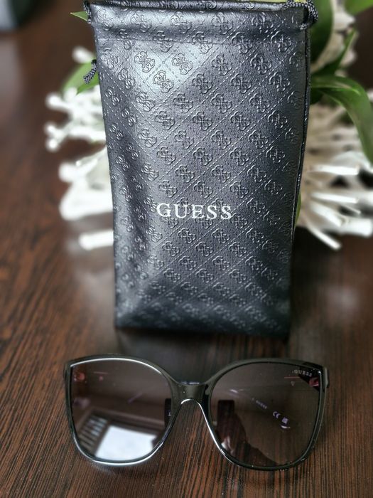 Продавам слънчеви очила Guess