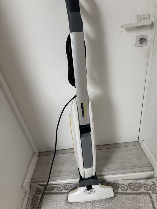 Поломойная машина KARCHER