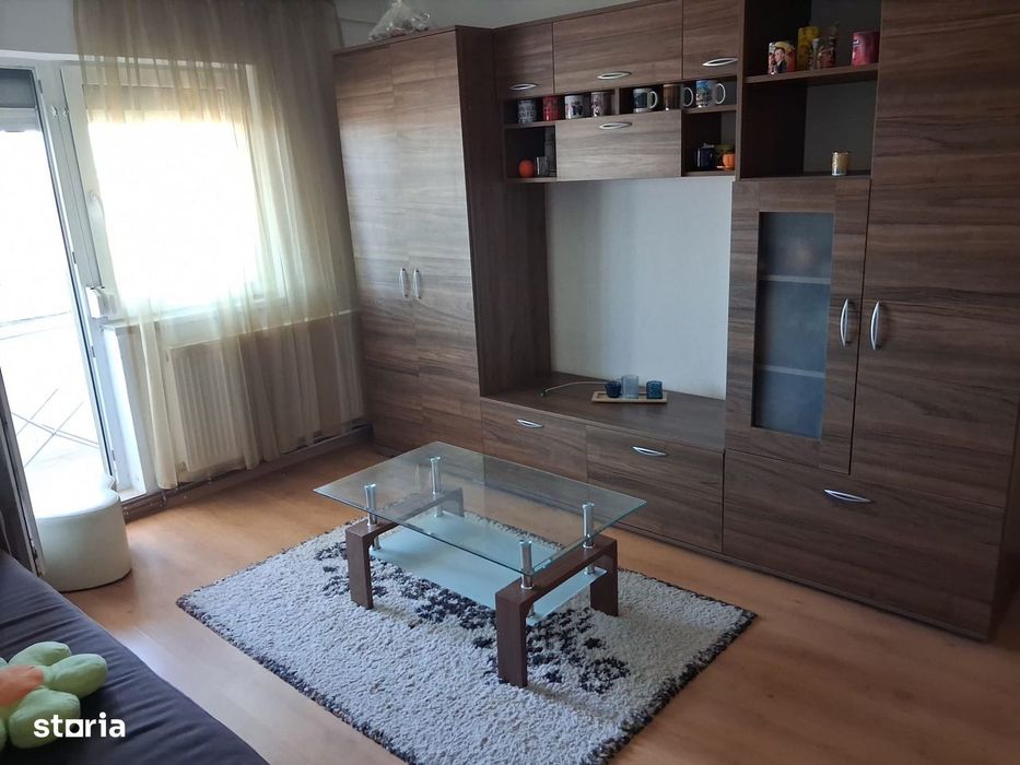 Apartament 2 camere Boul Roșu 250 euro