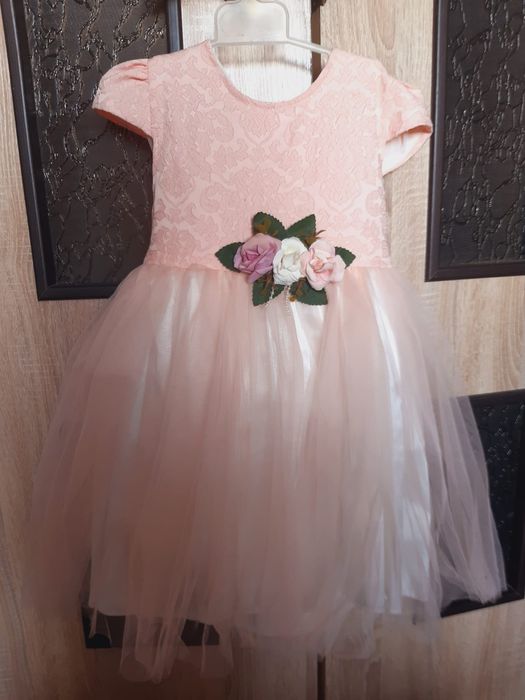 Платье нарядное для девочки в ассортименте