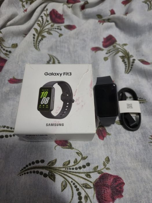 Vând brățară Samsung Galaxy Fit3