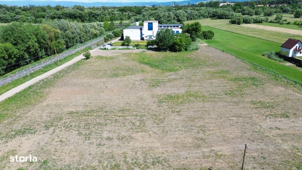 De vânzare teren industrial intravilan în suprafață de 5.000 mp