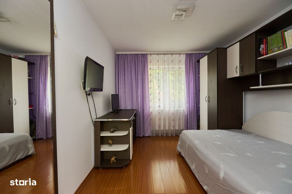 Casa + teren 507 mp cu vecin padurea Pitesti