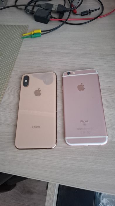 Продам iPhone 2шт