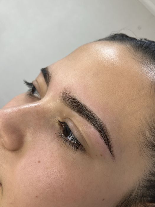 Маникюр,педикюр,брови