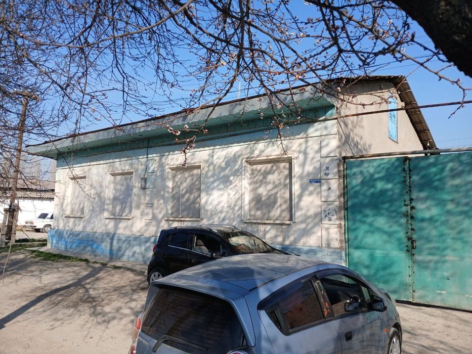 Xovli uy sotiladi yangi yo'l tumani. Oqtom maxalla. 4 sotix 4 xona.