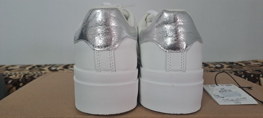 Adidasi platformă 38