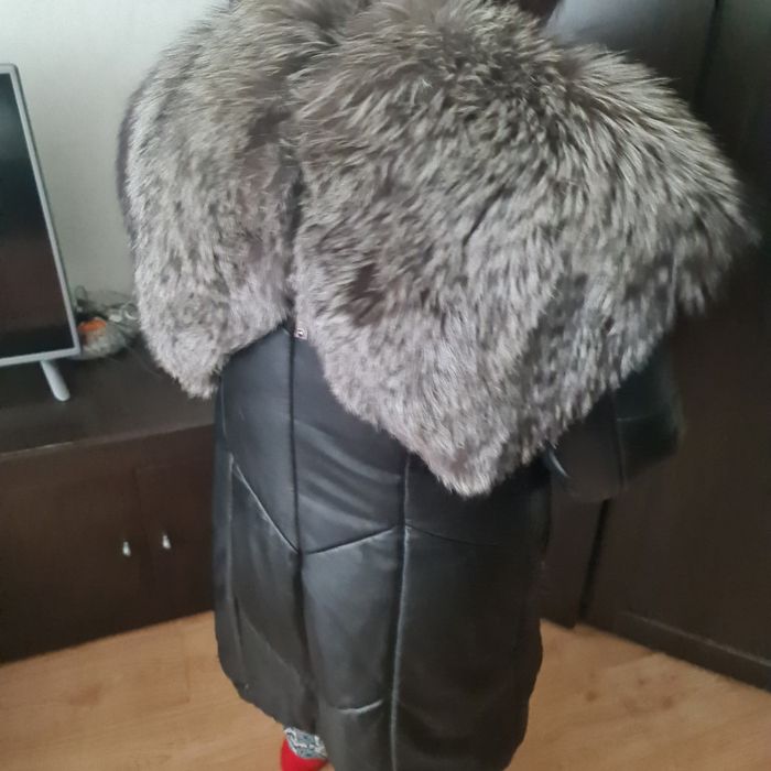 Продам женскую куртку