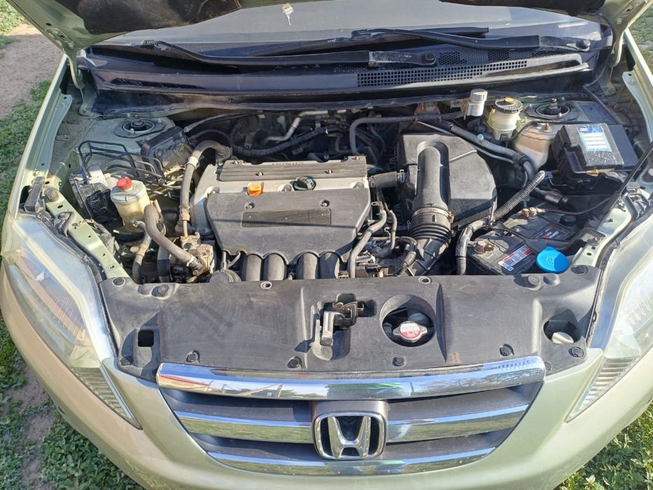 Продам автомобиль Honda FR-v