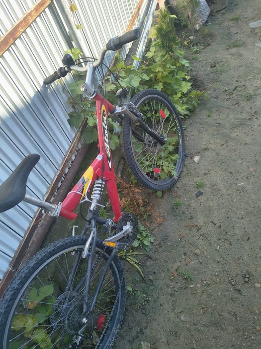 Vând bicicleta 500lei