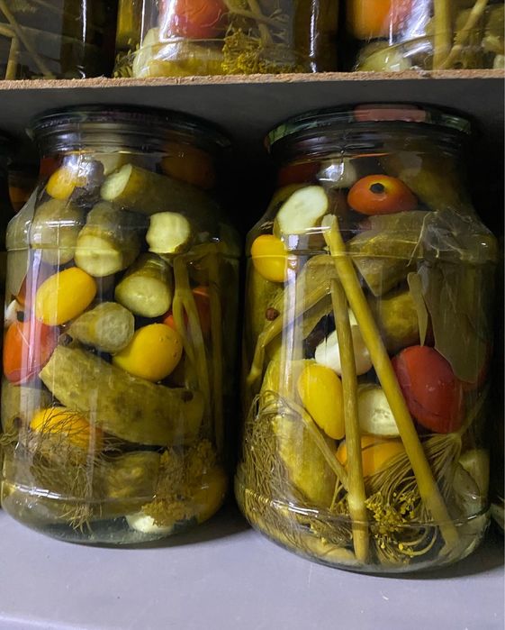 Соленные огурцы помидоры варенье