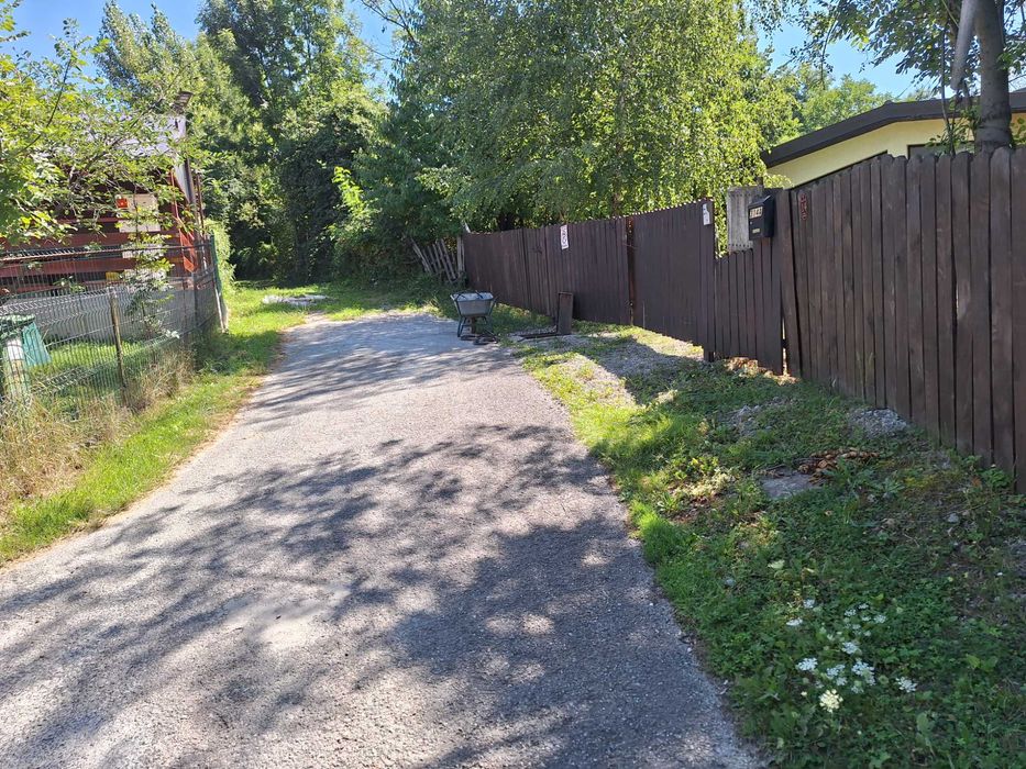 Teren intravilan Cornu, Prahova, la 23 km de Sinaia, 30 Euro mp.