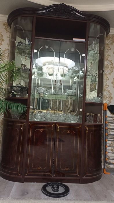 Сервант для гостиной