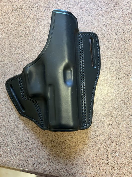 Кобури за пистолети