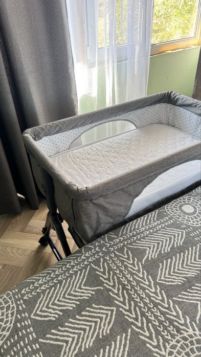 Продам кроватку манеж