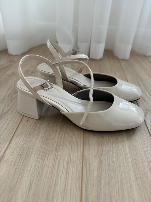 Босоножки женские, туфли