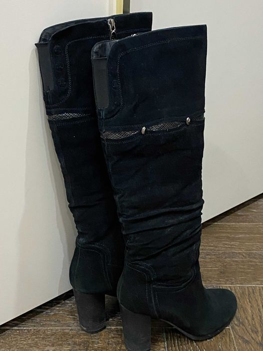 Срочно продам зимние сапоги