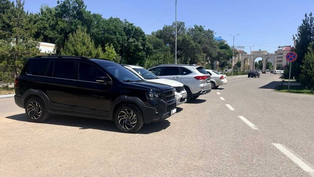 Автомобил сотилади.